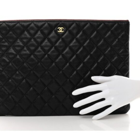 CHANEL Caviar Quilted Large Clutch / Cosmetic Case Zip-Closure - Picture 5 of 6